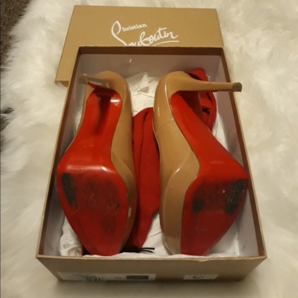 Christian Louboutin - Picture 4 of 5